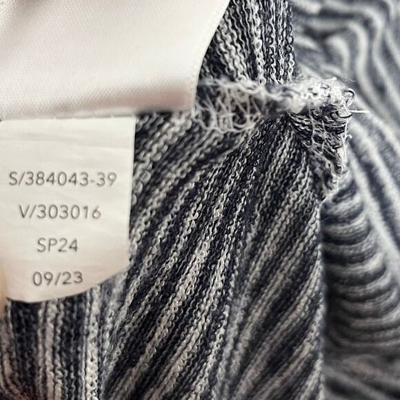 Athleta Womens Breezy Tank Top XS Gray Blue Stripe Pullover Workout 2024 Style - Picture 10 of 10